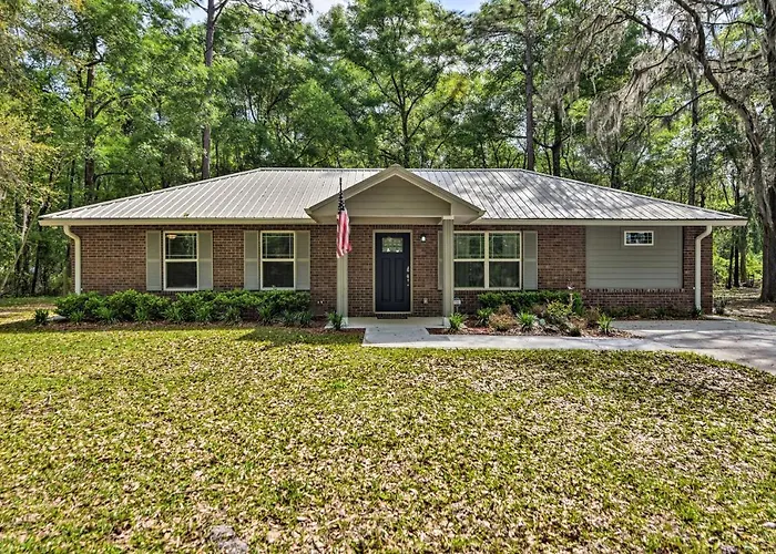 Serene Live Oak Home W/ Fire Pit By River + Sosmp!