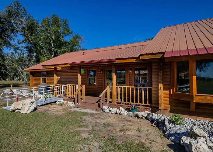 Beautiful Log Home 5Mi From Suwanee Music Park